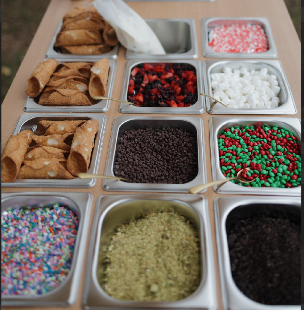 Cannoli toppings